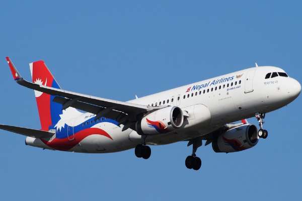 दोहा उडेको ४५ मिनेटपछि पुनः काठमाडौं फर्कियो नेपाल एयरलाइन्सको जहाज 